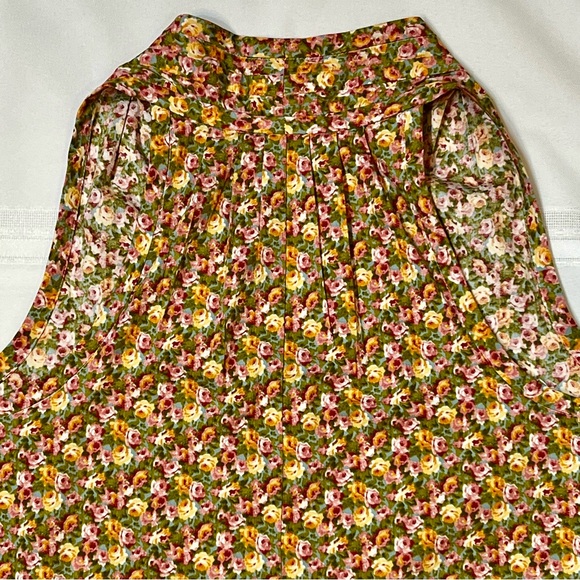 Talbots Pullover Sleeveless V-Neck Floral Blouse Sz 16P Cotton Blend EUC Stretch - Picture 7 of 13